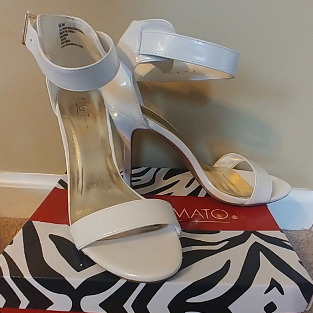 Sandal